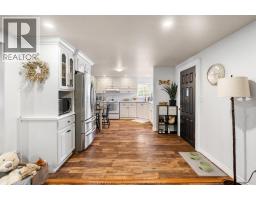 31 DANA DRIVE - 10