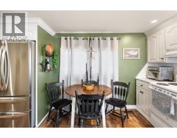 31 DANA DRIVE - 11