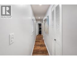 31 DANA DRIVE - 17