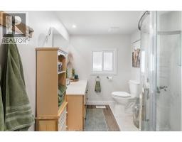 31 DANA DRIVE - 18