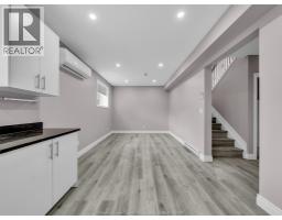 776 University Ave E - 15