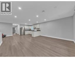 776 University Ave E - 23