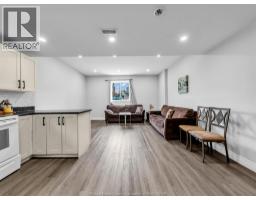 776 University Ave E - 34