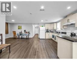 776 University Ave E - 39