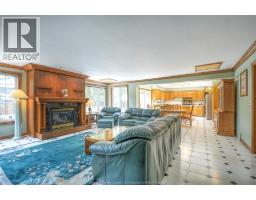 295 ELMGROVE - 21