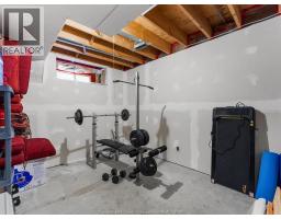 46 Brush CRESCENT - 41
