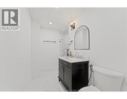 8190 RIVERSIDE DRIVE - 23