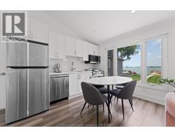 8190 RIVERSIDE DRIVE - 29
