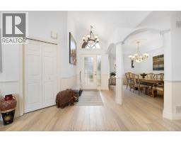 1075 STONEYBROOK - 13