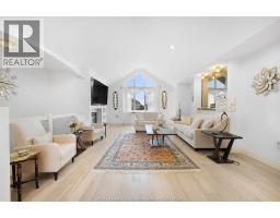 1075 STONEYBROOK - 14