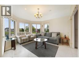 1075 STONEYBROOK - 25