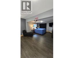 1646 PARK - 18