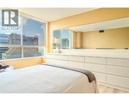 75 RIVERSIDE DRIVE E UnitNo. 1609 - 18