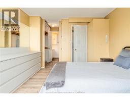 75 RIVERSIDE DRIVE E UnitNo. 1609 - 20