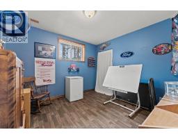 421 MCLELLAN - 28