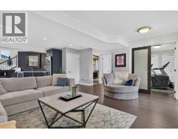 355 SACRED HEART DRIVE - 41