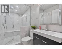 355 SACRED HEART DRIVE - 44