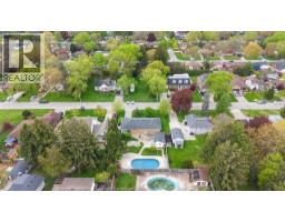 4018 Casgrain - 41