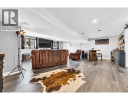399 ROSEWOOD CRESCENT - 24