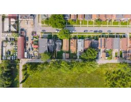 1560 LILLIAN AVENUE - 32