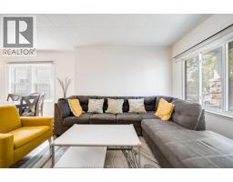 1560 LILLIAN AVENUE - 6