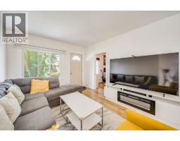 1560 LILLIAN AVENUE - 8