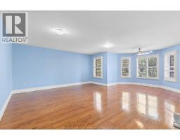21 LAURENTIA DRIVE - 21