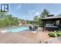 113 BEACH COURT - 13