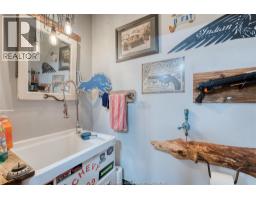 113 BEACH COURT - 44