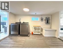 1116 WYANDOTTE East - 26