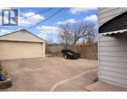 1116 WYANDOTTE East - 30