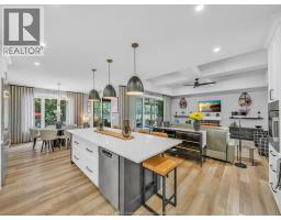 36 MANUEL COURT - 12
