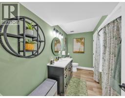 36 MANUEL COURT - 32