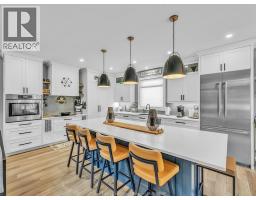 36 MANUEL COURT - 8