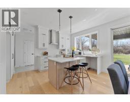 2541 MAYFAIR AVENUE South - 7
