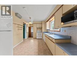 1025 ESDRAS AVENUE - 12