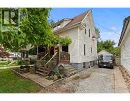11 VICTORIA AVENUE North - 1