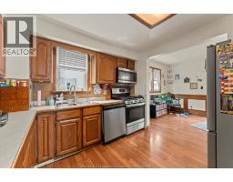 11 VICTORIA AVENUE North - 13