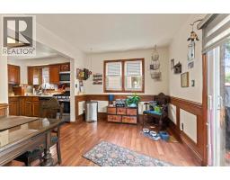 11 VICTORIA AVENUE North - 17