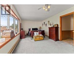 11 VICTORIA AVENUE North - 22