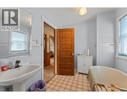 11 VICTORIA AVENUE North - 26