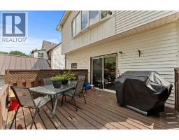 11 VICTORIA AVENUE North - 32