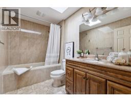 1544 IMPERIAL CRESCENT - 13