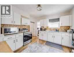 1560 LILLIAN AVENUE - 13