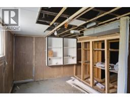 977 GLADSTONE - 21