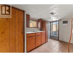 1768 HALL AVENUE - 19