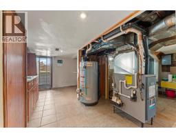 1768 HALL AVENUE - 25