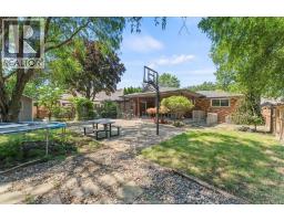 1055 ROSELAND DRIVE South - 40