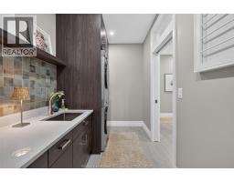 22 Emily AVENUE - 24