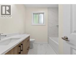 476 RAILWAY AVENUE - 11